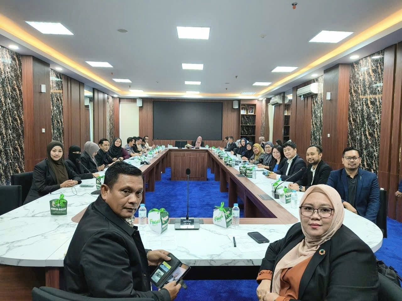 THS. NGUYỄN XUÂN TUẤN ANH THAM DỰ HỘI THẢO VỀ PHÁT TRIỂN BỀN VỮNG TRONG GIÁO DỤC TẠI INDONESIA